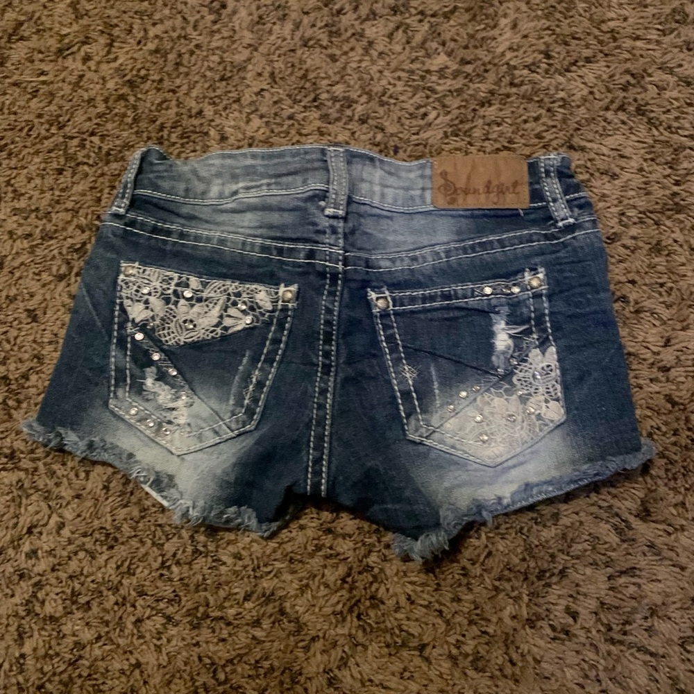 Distressed jean shorts - Picture 2 of 3